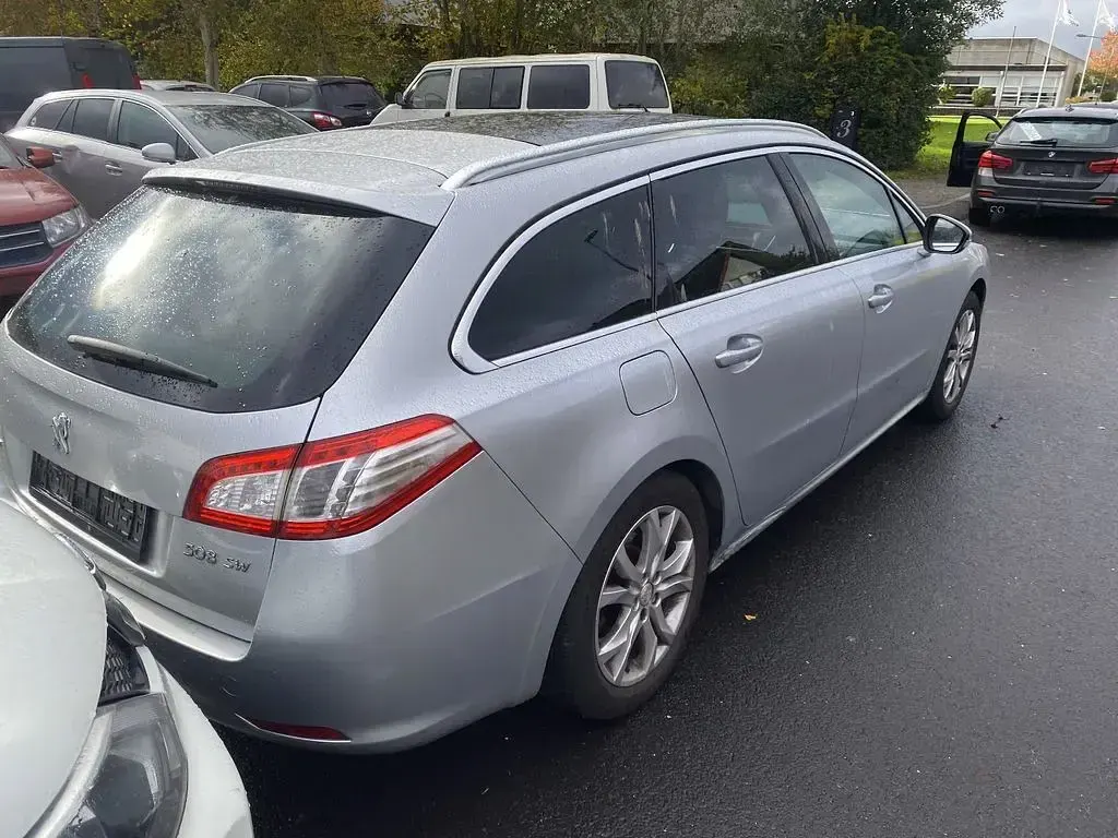 Gebraucht Peugeot 508 SW Allure 156 PS (114 kW) 2011 Grau Kombi