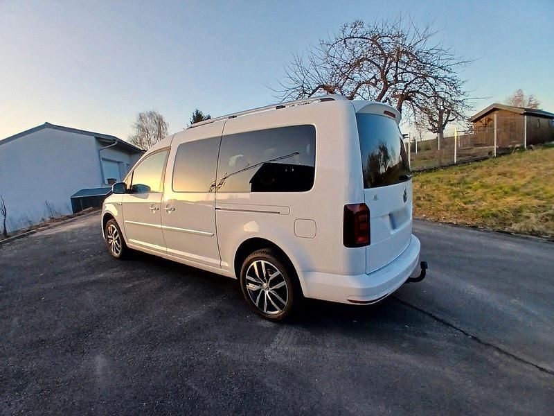 Gebraucht VW Caddy Maxi 125 PS (91 kW) 2016 Weiß Van / Kleinbus