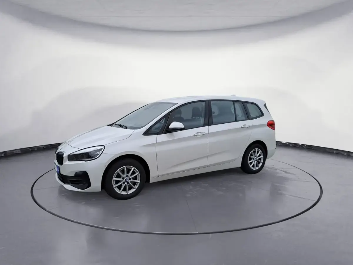 Gebraucht BMW 218 Gran Tourer Advantage 140 PS (102 kW) 2019 Weiß Van / Kleinbus