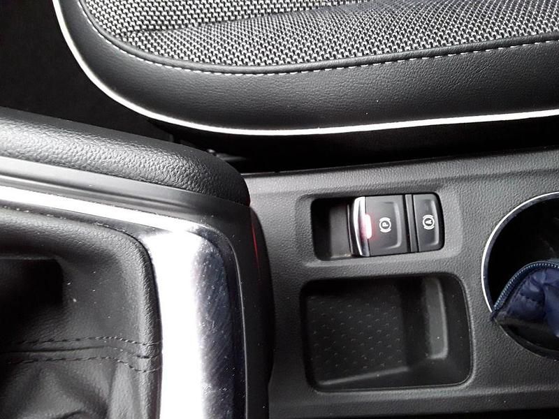 Gebraucht Renault Captur Intens 101 PS (74 kW) 2020 Blau SUV