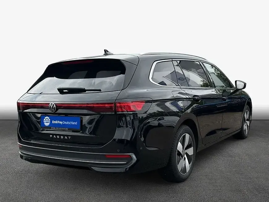 Gebraucht VW Passat Business 150 PS (110 kW) 2025 Grenadillschwarz metallic Kombi
