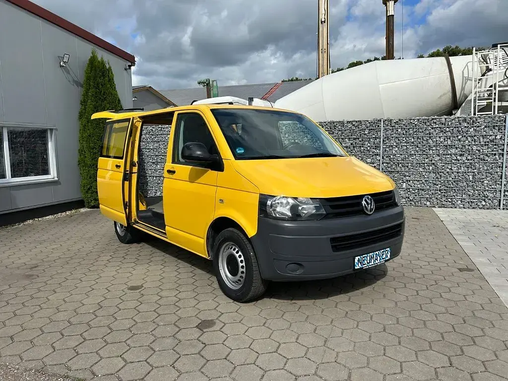 Used VW Transporter 84 HP (61 kW) 2012 Yellow Van