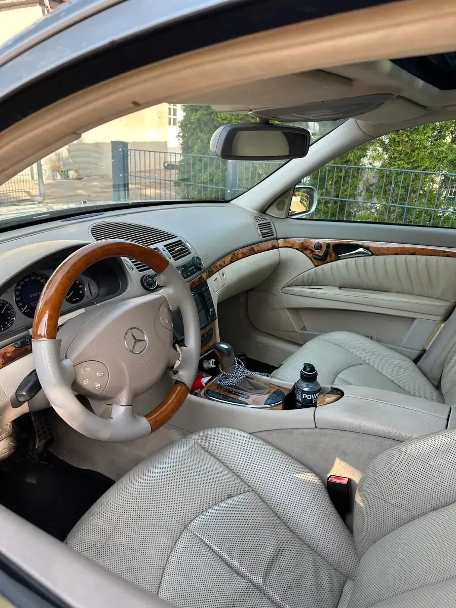 Gebraucht Mercedes E500 306 PS (225 kW) 2002 Silber Limousine