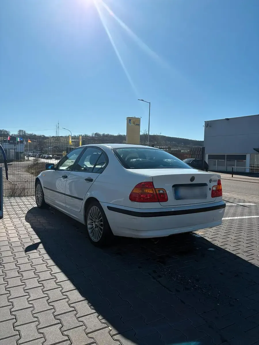 Gebraucht BMW 316 116 PS (85 kW) 2003 Weiß Limousine