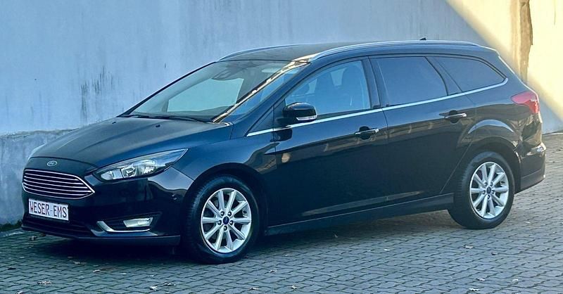 Schwarz Gebraucht 2016 Ford Focus Titanium Kombi | 7.425 € (Fairer Preis) - Bild 1/4