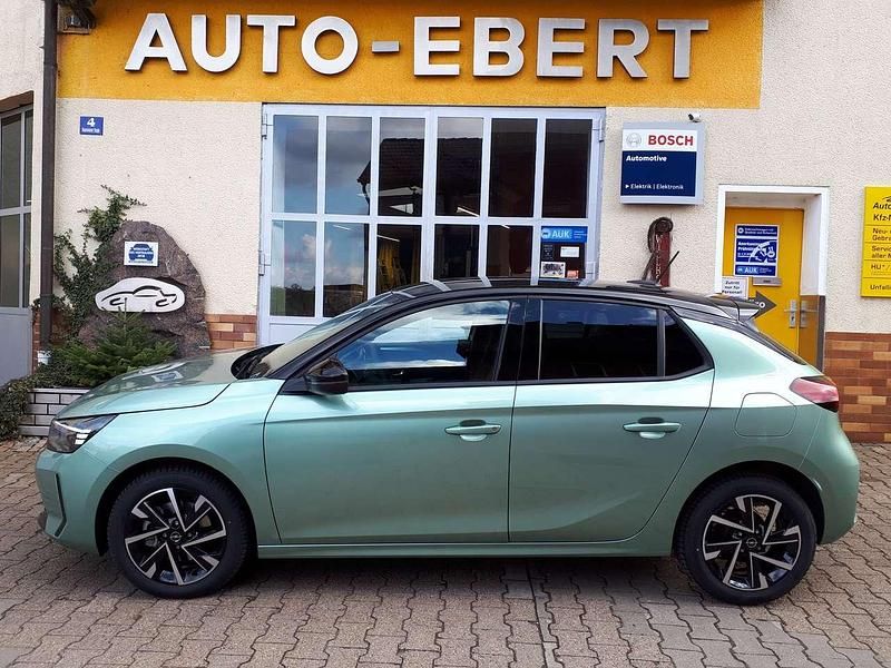 Neu Opel Corsa 101 PS (74 kW) 2026 Eukalyptus grün Kleinwagen