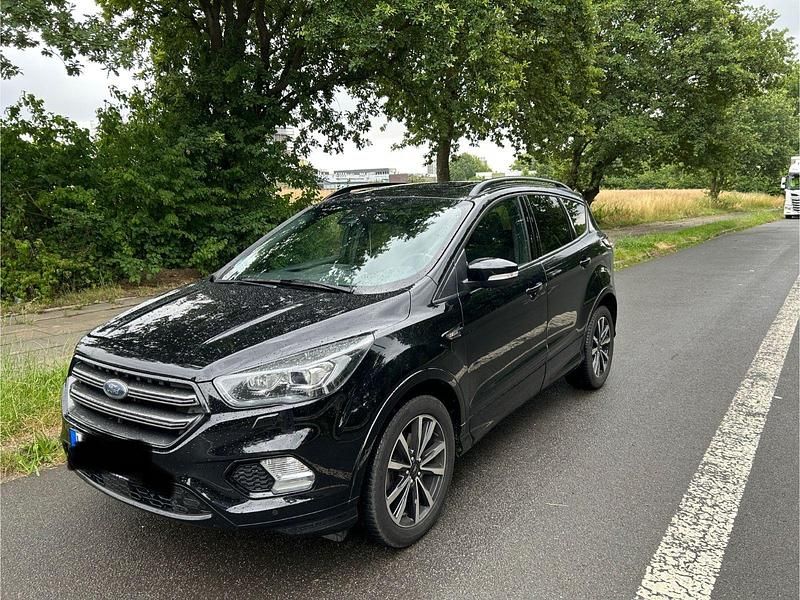 Gebraucht Ford Kuga ST-Line 150 PS (110 kW) 2019 Schwarz SUV