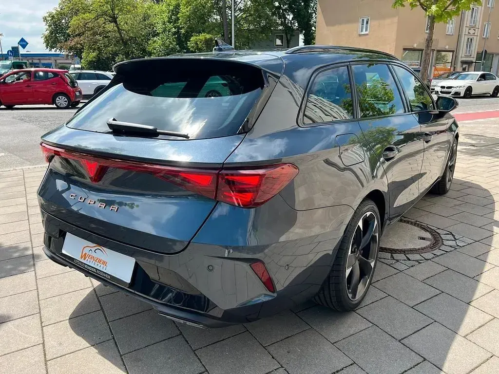 Ny Cupra Leon 204 HK (150 kW) 2026 Grå Sedan