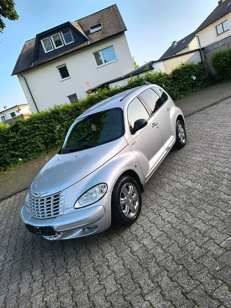 Usado Chrysler PT Cruiser Limited 136 CV (100 kW) 2004 Plateado Berlina