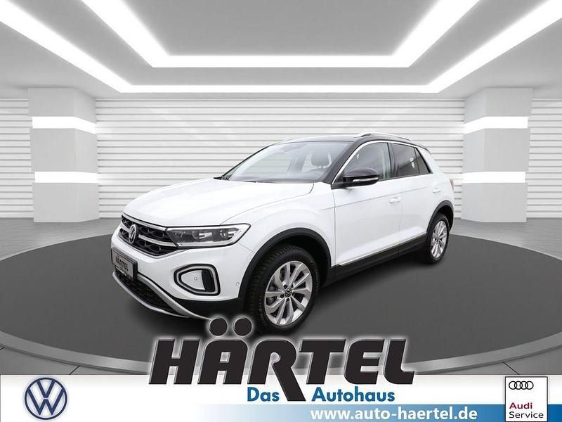 Pure white, solid Gebraucht 2024 VW T-Roc Style SUV | 28.200 € (Guter Preis) - Bild 1/4