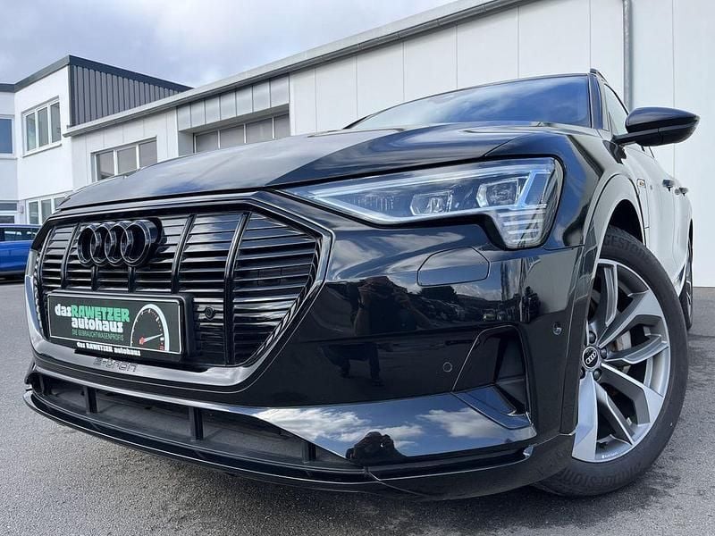 Gebraucht Audi e-tron Advanced Plus 230 kW (313 PS) 2022 Mythosschwarz SUV