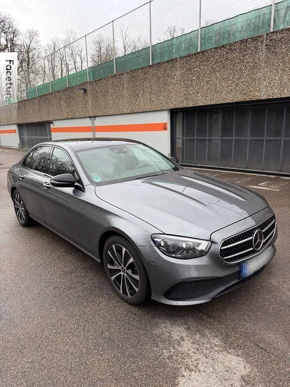 Gebraucht Mercedes E400 Night 330 PS (242 kW) 2023 Grau Limousine