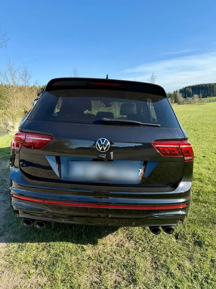 Gebraucht VW Tiguan R 320 PS (235 kW) 2022 Schwarz SUV