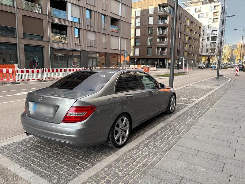 Gebraucht Mercedes C250 204 PS (150 kW) 2012 Grau Limousine
