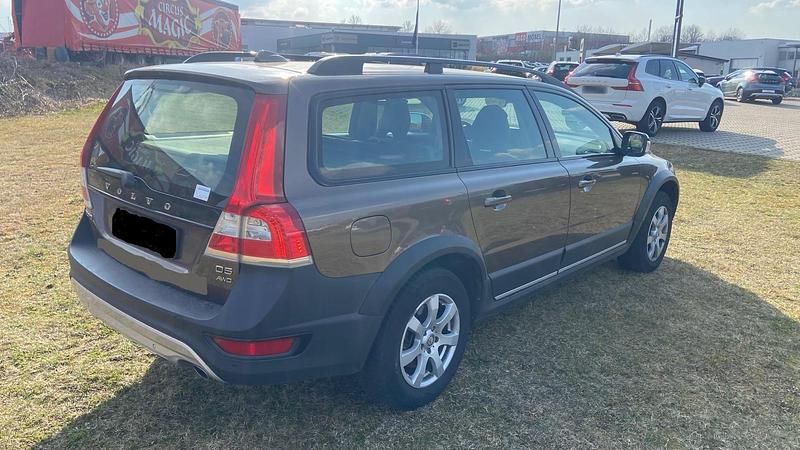 Gebraucht Volvo XC70 215 PS (158 kW) 2015 Braun Kombi