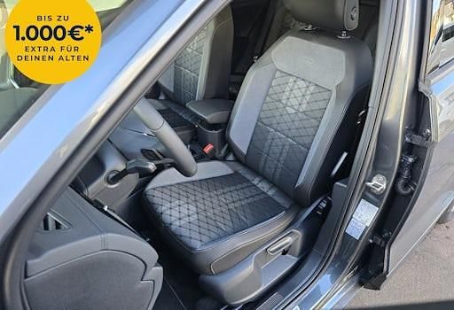 Gebraucht VW T-Roc R-line 150 PS (110 kW) 2025 Grau SUV