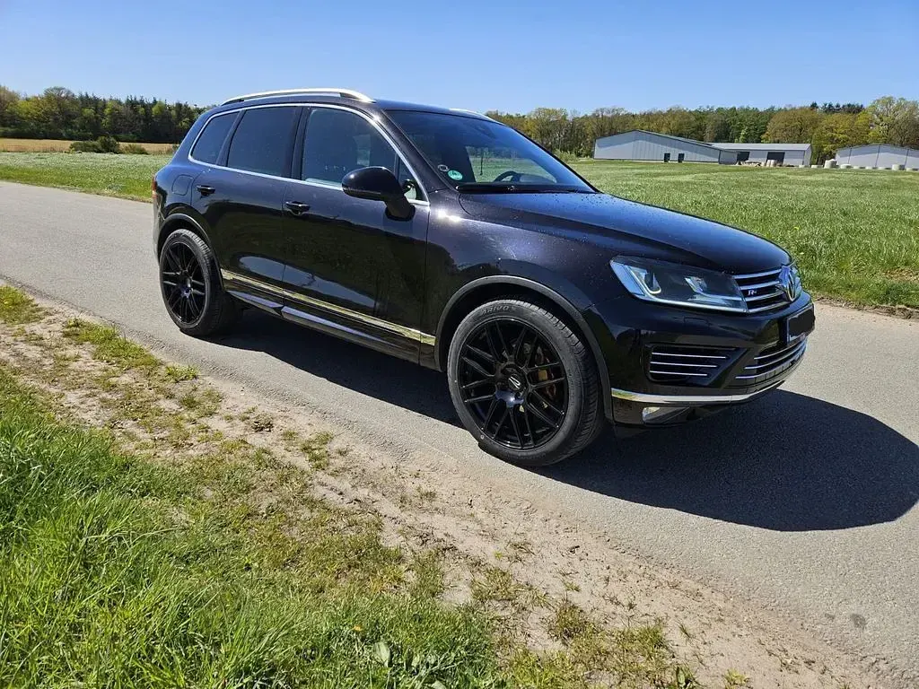 Gebraucht VW Touareg R-line 262 PS (192 kW) 2016 Schwarz SUV