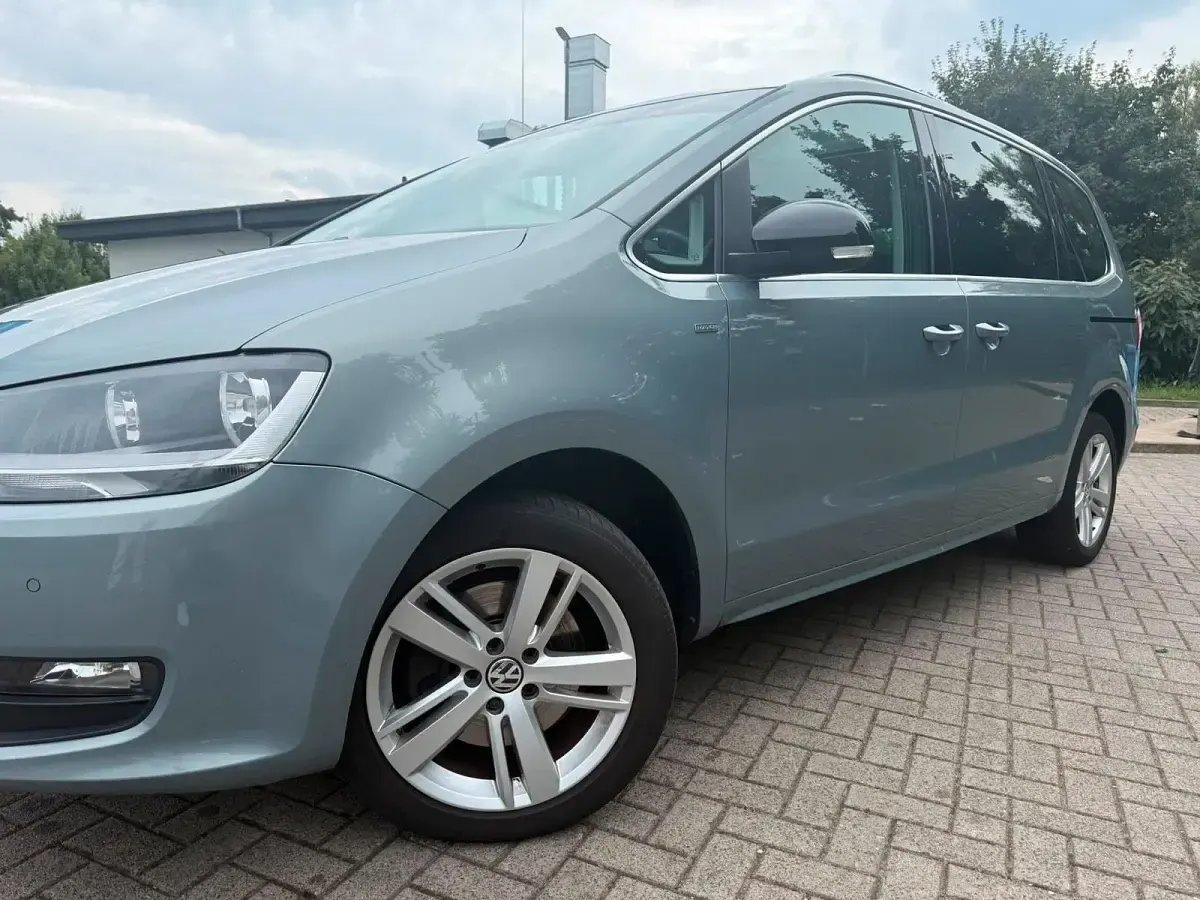 Gebraucht VW Sharan Match 140 PS (102 kW) 2012 Grau Van / Kleinbus