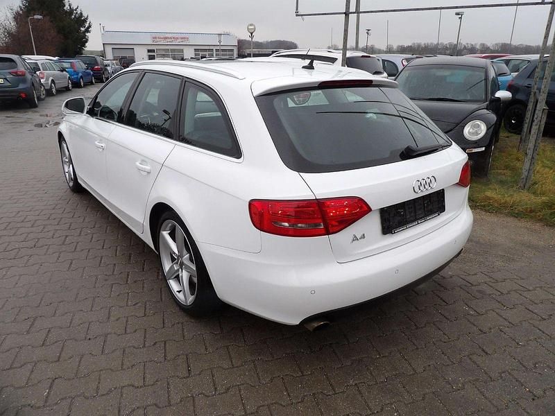 Gebraucht Audi A4 Ambiente 265 PS (194 kW) 2008 Weiß Kombi