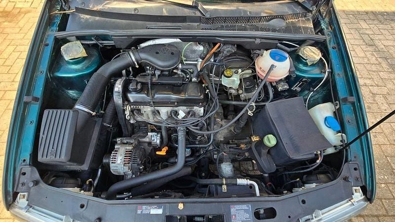 Gebraucht VW Golf III 75 PS (55 kW) 1997 Grün Limousine