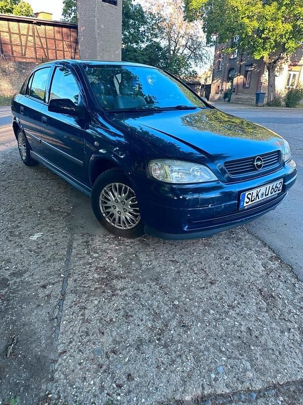 Second-hand Opel Astra 60 CP (44 kW) 2001 Albastru Hatchback