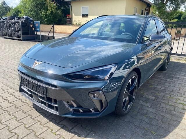 Gebraucht Cupra Leon 150 PS (110 kW) 2024 Blau Kombi