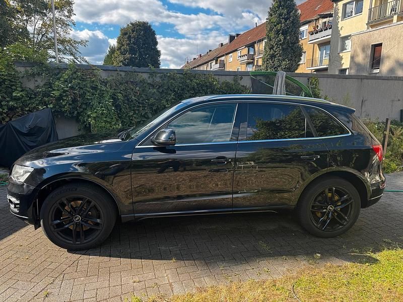 Schwarz Gebraucht 2009 Audi Q5 Comfort SUV | 11.000 € (Fairer Preis) - Bild 1/4