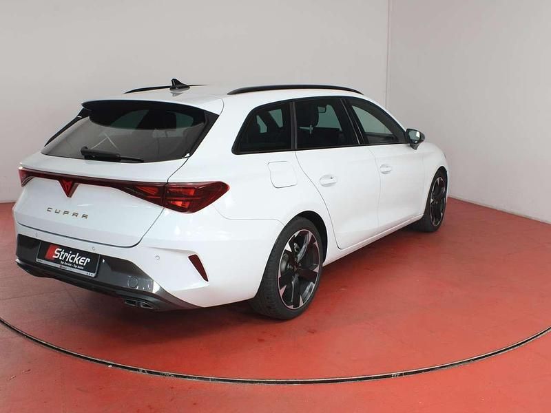 Usata Cupra Leon 150 CV (110 kW) 2025 Bianco Berlina