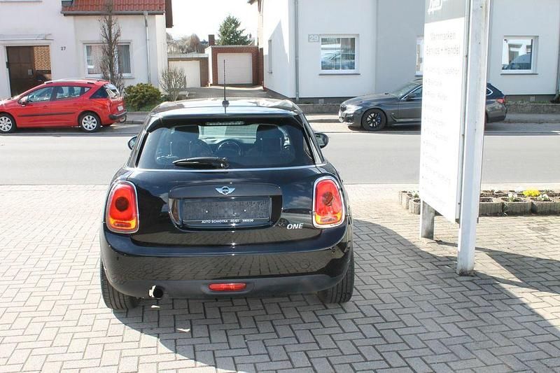 Second-hand Mini ONE 75 CP (55 kW) 2015 Negru Hatchback