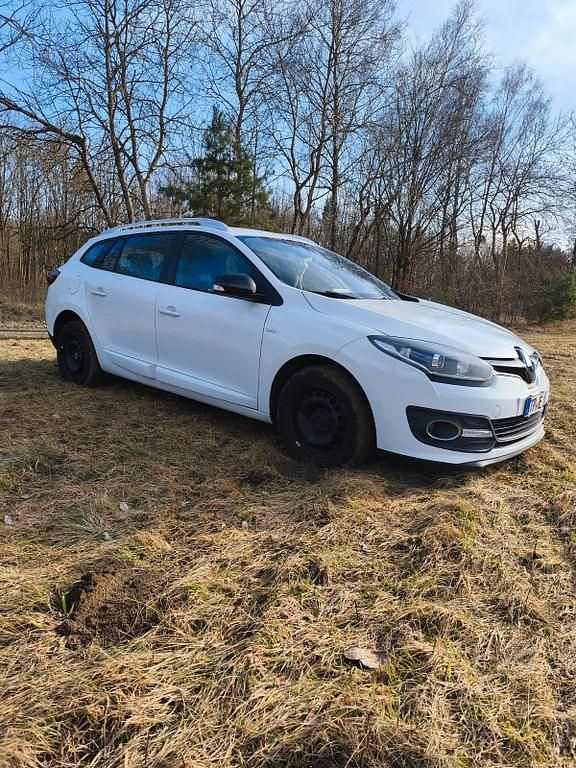 Gebraucht Renault Mégane III Experience 110 PS (80 kW) 2016 Weiß Limousine