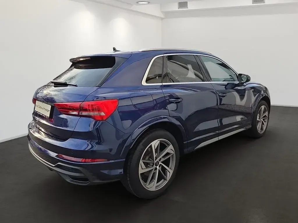 Gebraucht Audi Q3 S-Line 150 PS (110 kW) 2023 Navarrablau metallic SUV