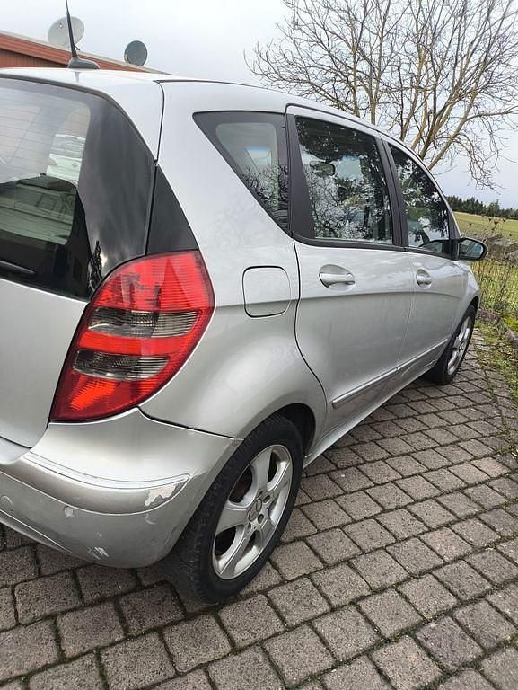 Gebraucht Mercedes A170 Classic 116 PS (85 kW) 2006 Silber Van / Kleinbus
