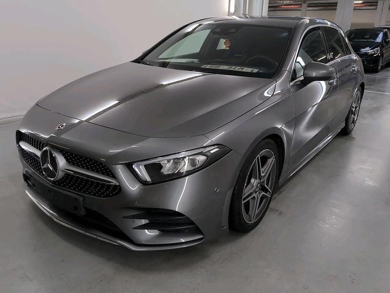 Gebraucht Mercedes A180 AMG 116 PS (85 kW) 2019 Grau Limousine