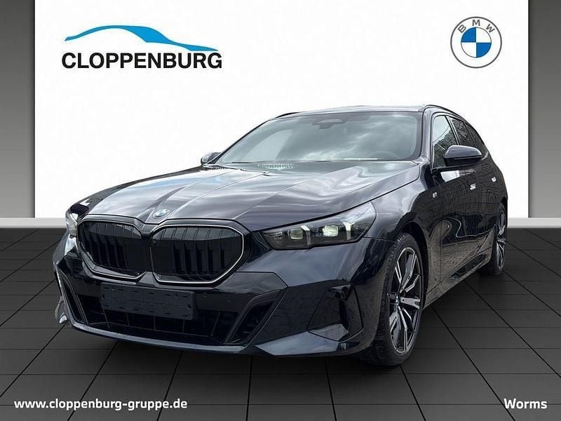 M carbonschwarz Neu 2025 BMW 540 M Sport Kombi | 81.195 € (Fairer Preis) - Bild 1/3