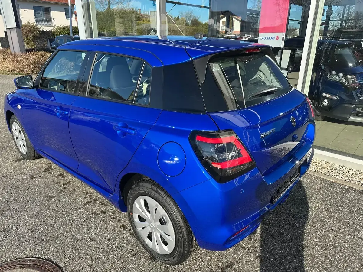 Neu Suzuki Swift Club 83 PS (61 kW) 2026 Frontier blue pearl metallic Kleinwagen
