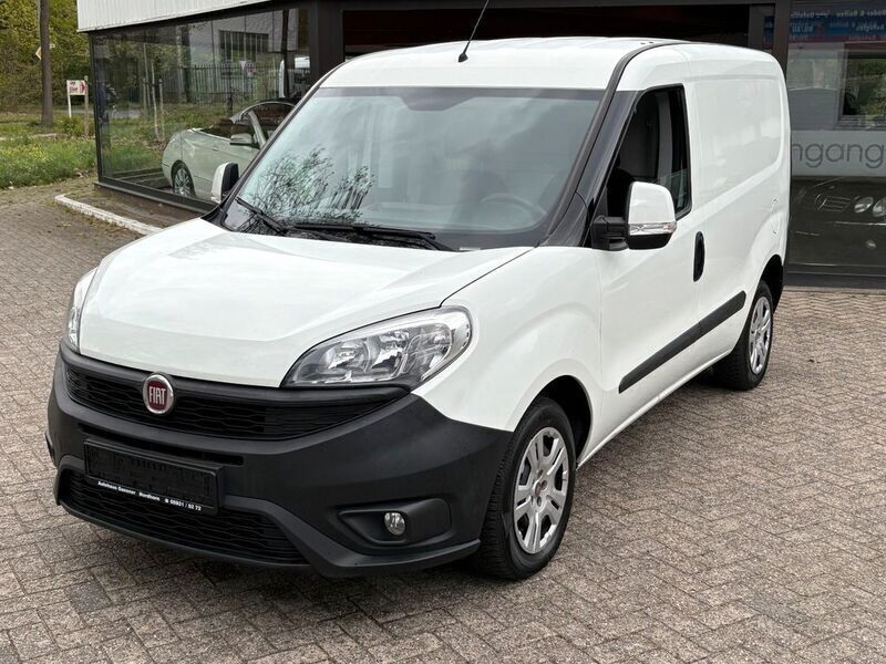 Weiß Gebraucht 2017 Fiat Doblò Van / Kleinbus | 7.685 € (Guter Preis) - Bild 1/4