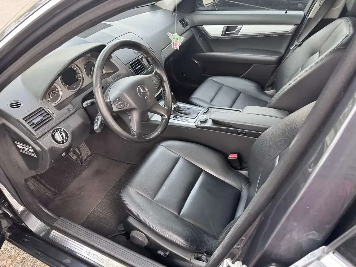 Gebraucht Mercedes C320 224 PS (164 kW) 2007 Grau Limousine