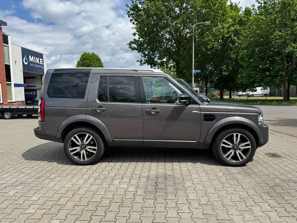 Gebraucht Land Rover Discovery Landmark 256 PS (188 kW) 2016 Grau SUV