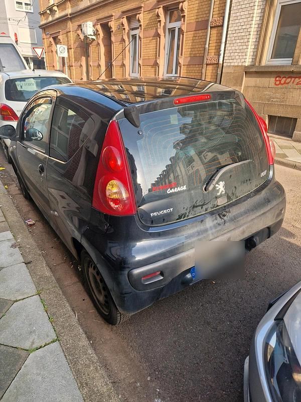 Gebraucht Peugeot 107 65 PS (47 kW) 2006 Schwarz Kleinwagen