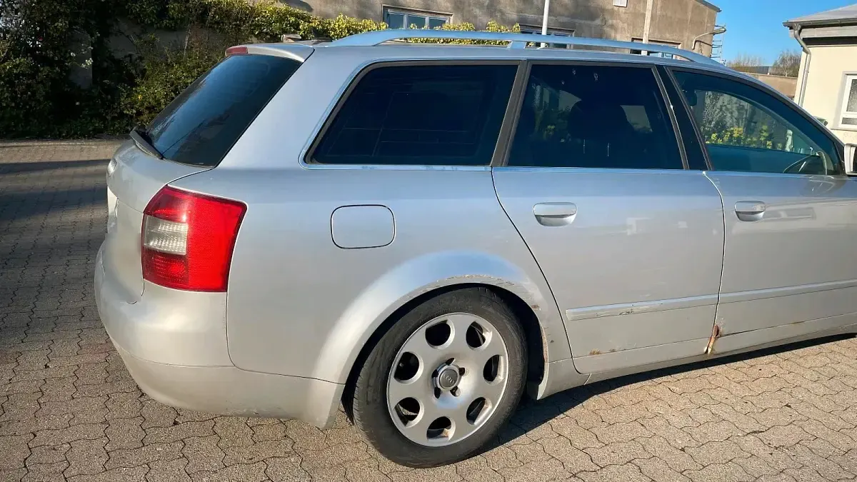 Używany Audi A4 131 KM (96 kW) 2004 Srebrny Kombi