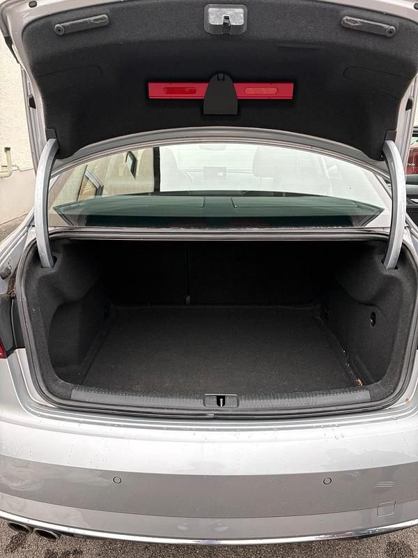 Second-hand Audi A3 Design 150 CP (110 kW) 2019 Argintiu Berlinǎ