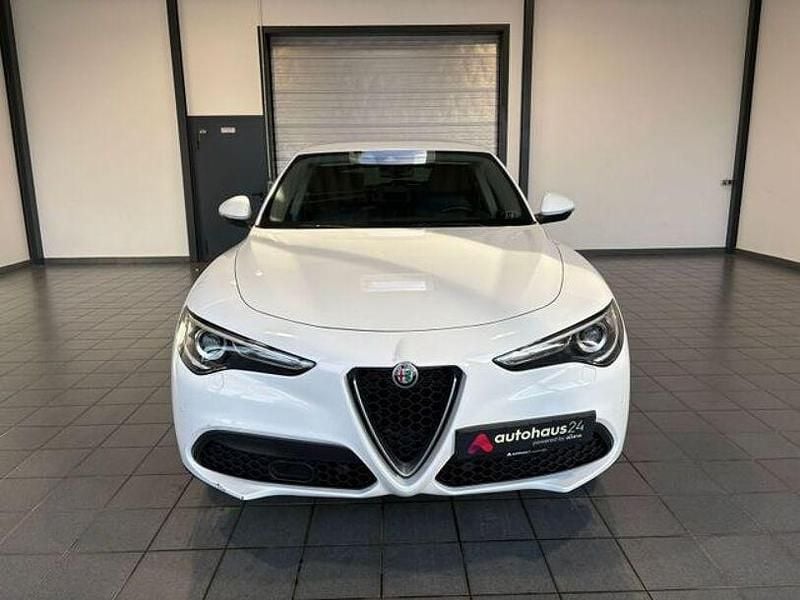 Gebraucht Alfa Romeo Stelvio Super 190 PS (139 kW) 2022 Weiß SUV