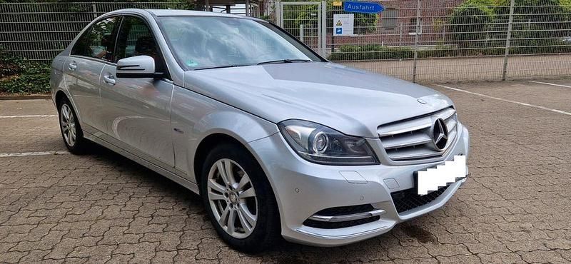 Gebraucht Mercedes C250 204 PS (150 kW) 2012 Silber SUV