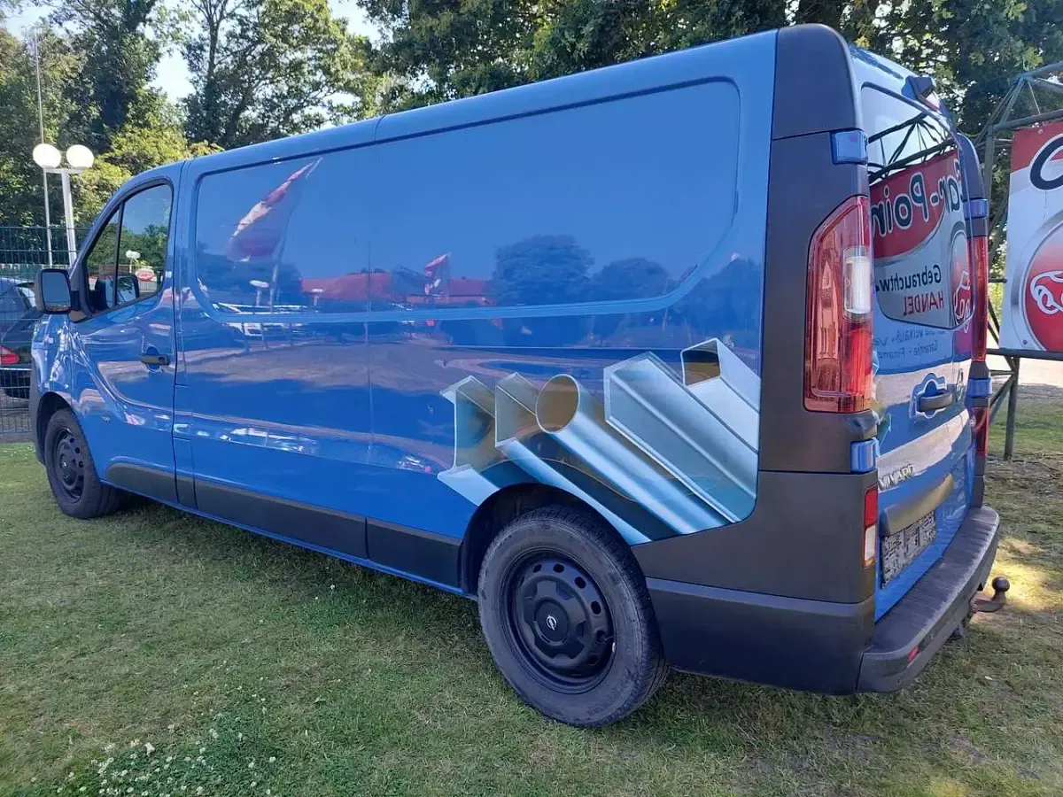 Gebraucht Opel Vivaro 120 PS (88 kW) 2016 Tintenfisch grau Van / Kleinbus