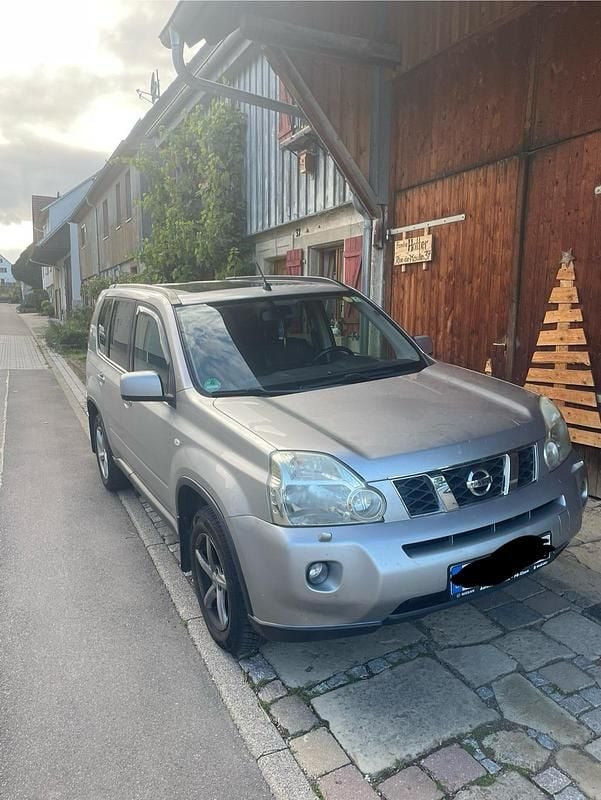 Grau Gebraucht 2008 Nissan X-Trail SUV | 5.500 € - Bild 1/4