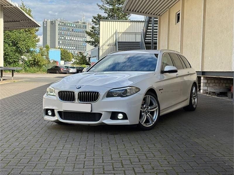 Weiß Gebraucht 2019 BMW 530 M Sport Limousine | 12.999 € - Bild 1/4