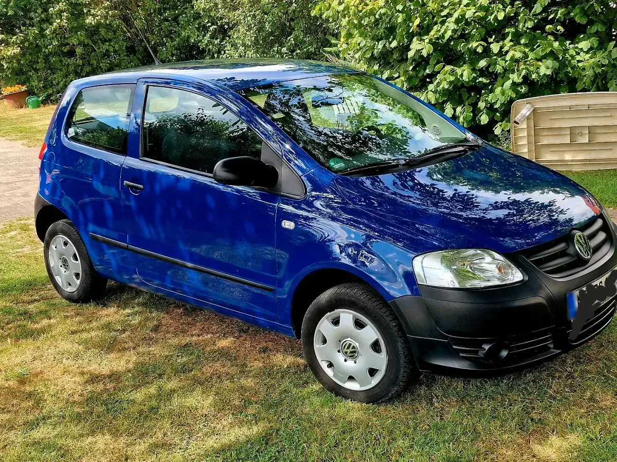 Gebraucht VW Fox 54 PS (39 kW) 2007 Blau Kleinwagen