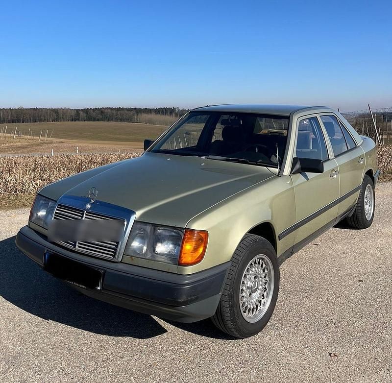 Gebraucht 1984 Mercedes E250 Limousine | 5.700 € - Bild 1/4