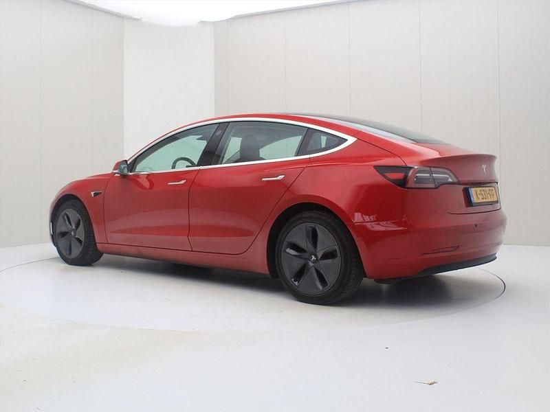 Gebraucht Tesla Model 3 Standard Range 225 kW (306 PS) 2020 Rot Limousine