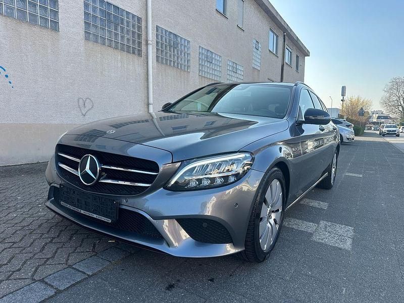 Gebraucht Mercedes C200 184 PS (135 kW) 2018 Grau Kombi